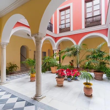 Wide With Terrace & Parking- 3bd 2bth- Alfalfa * Seville