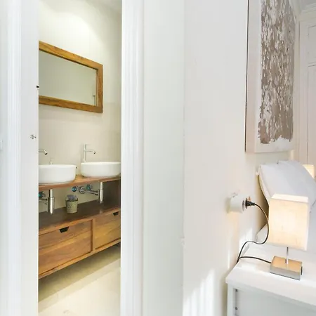 Wide With Terrace & Parking- 3bd 2bth- Alfalfa Séville