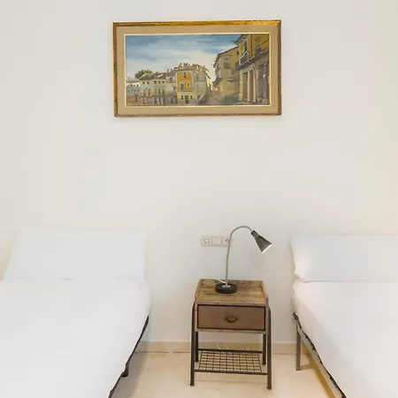 Wide With Terrace & Parking- 3bd 2bth- Alfalfa * Séville